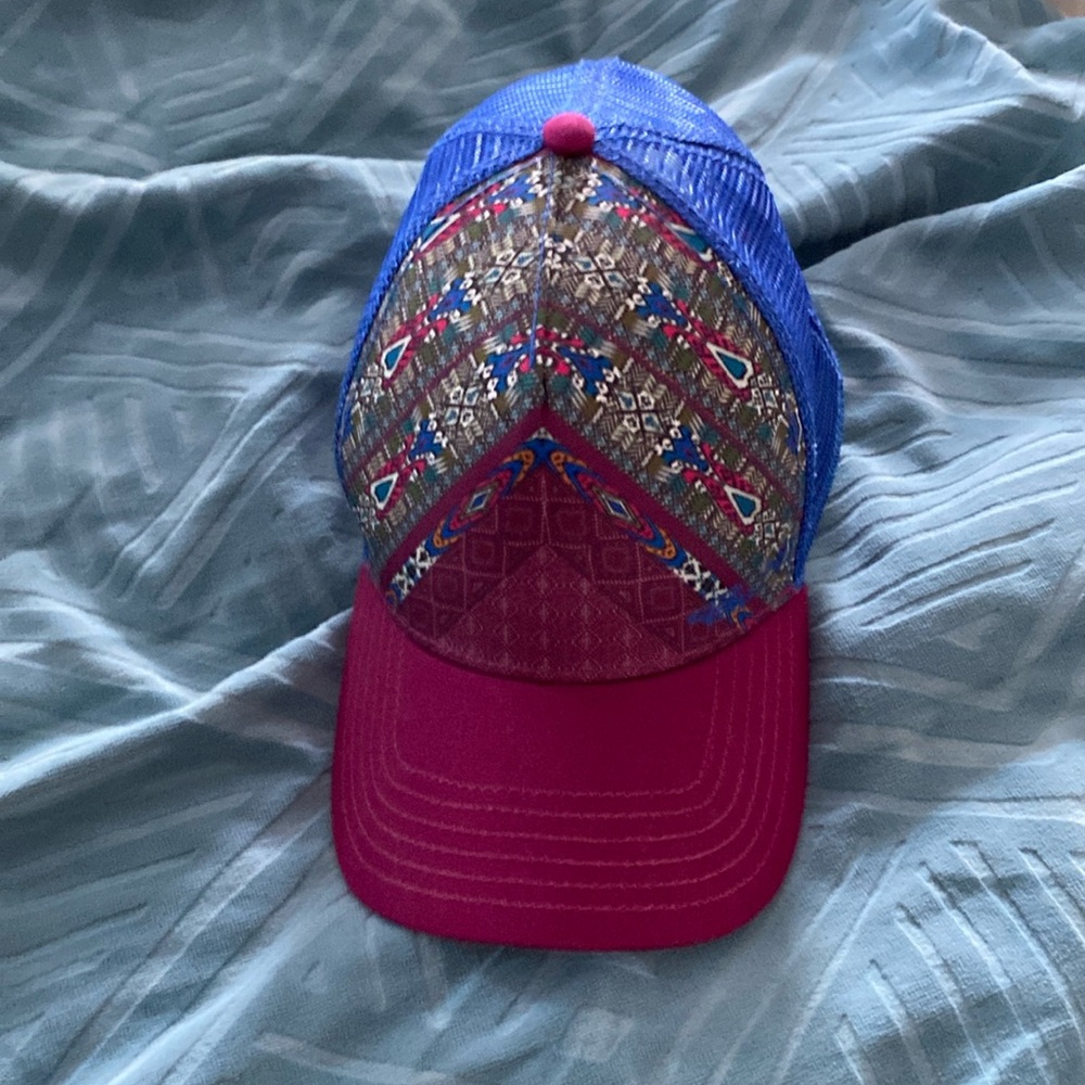 Trucker hat